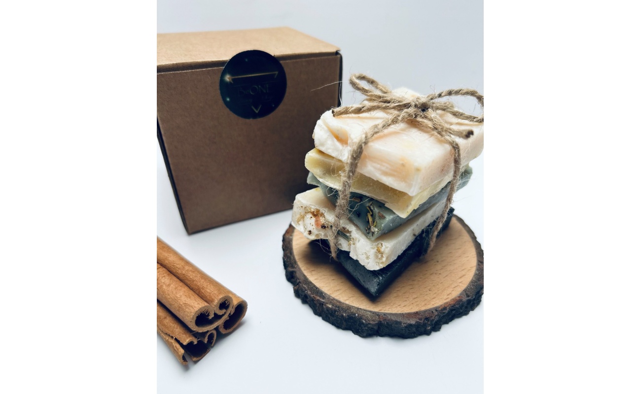 Combo 3 ~ Wooden Soap Dish + 5 mostre diferite de sapun natural ~ 5 x 20 g ~